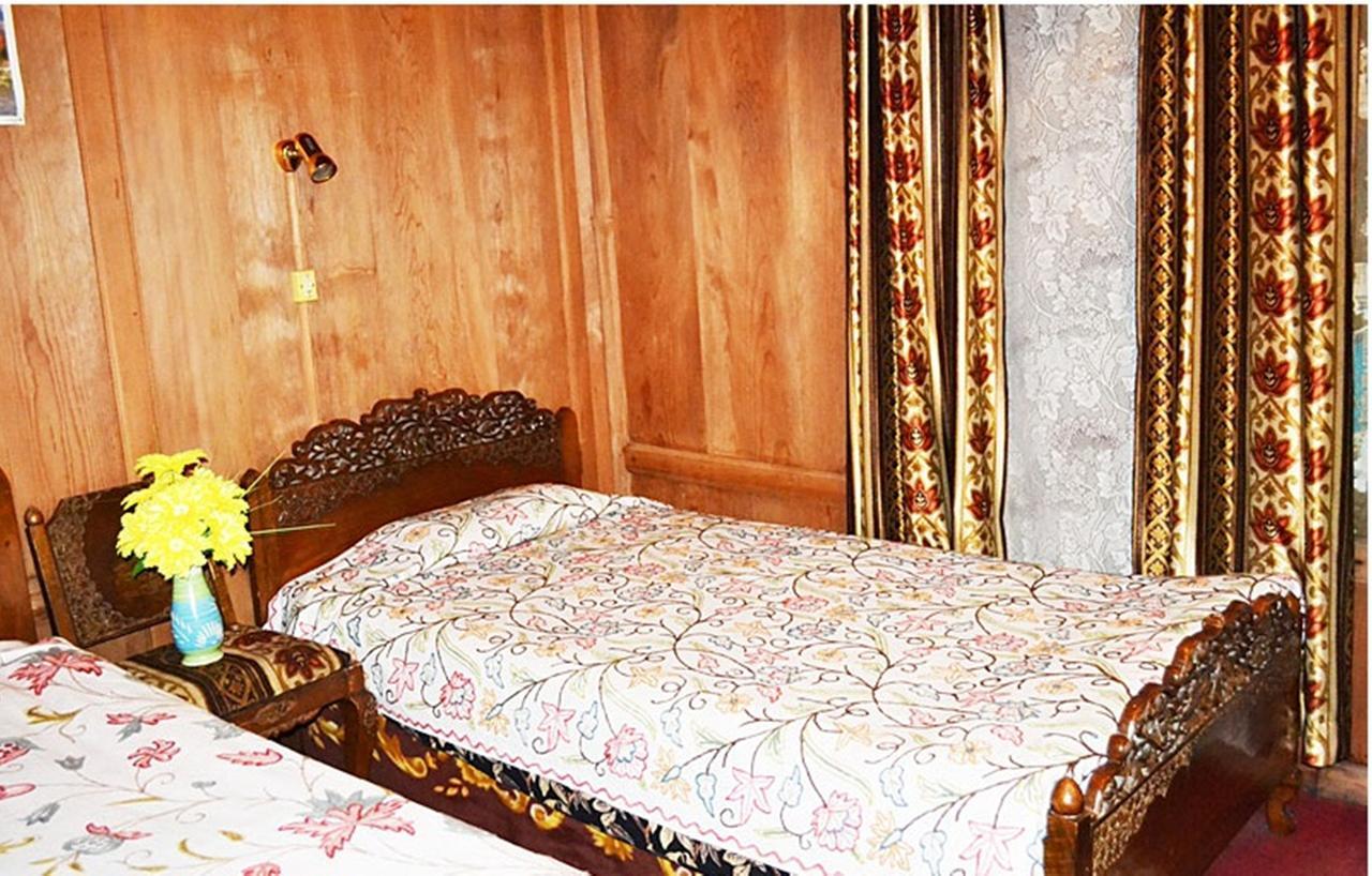 Morning Star Group Of Houseboats Hotel Srīnagar Esterno foto