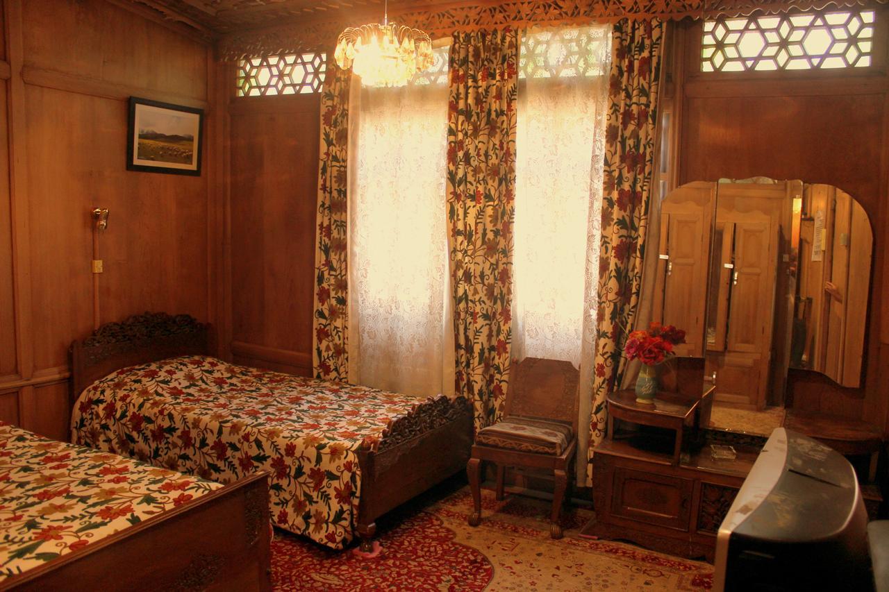 Morning Star Group Of Houseboats Hotel Srīnagar Esterno foto